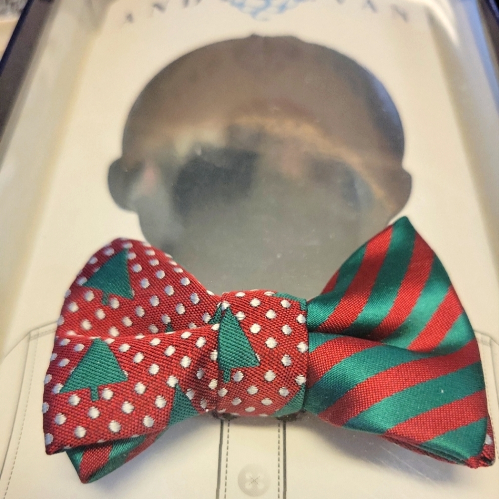 Andy and Evan CHRISTMAS TREE & SNOWFLAKE Bow Tie Adjustable Baby 0-24 mo NEW
